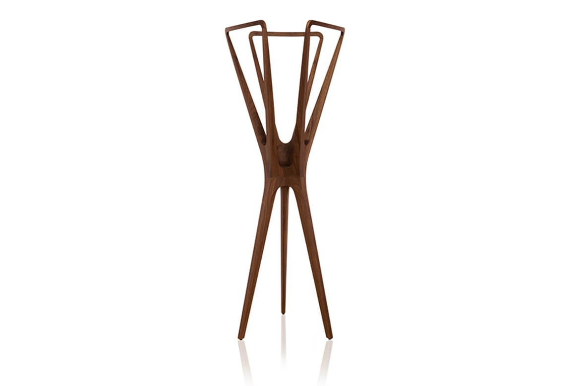 _0004_side_5b770e9115